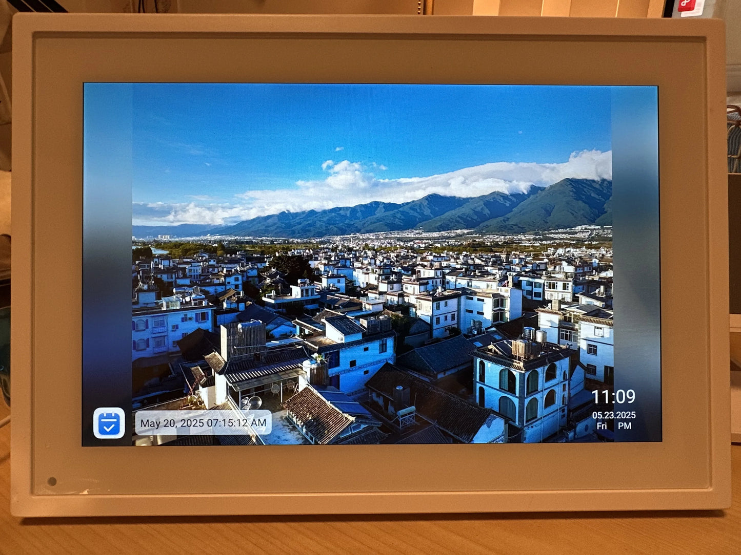 Hindetel 10” Smart Touchscreen Family Calendar & Chore Chart – Digital Frame with Photo & Video Display